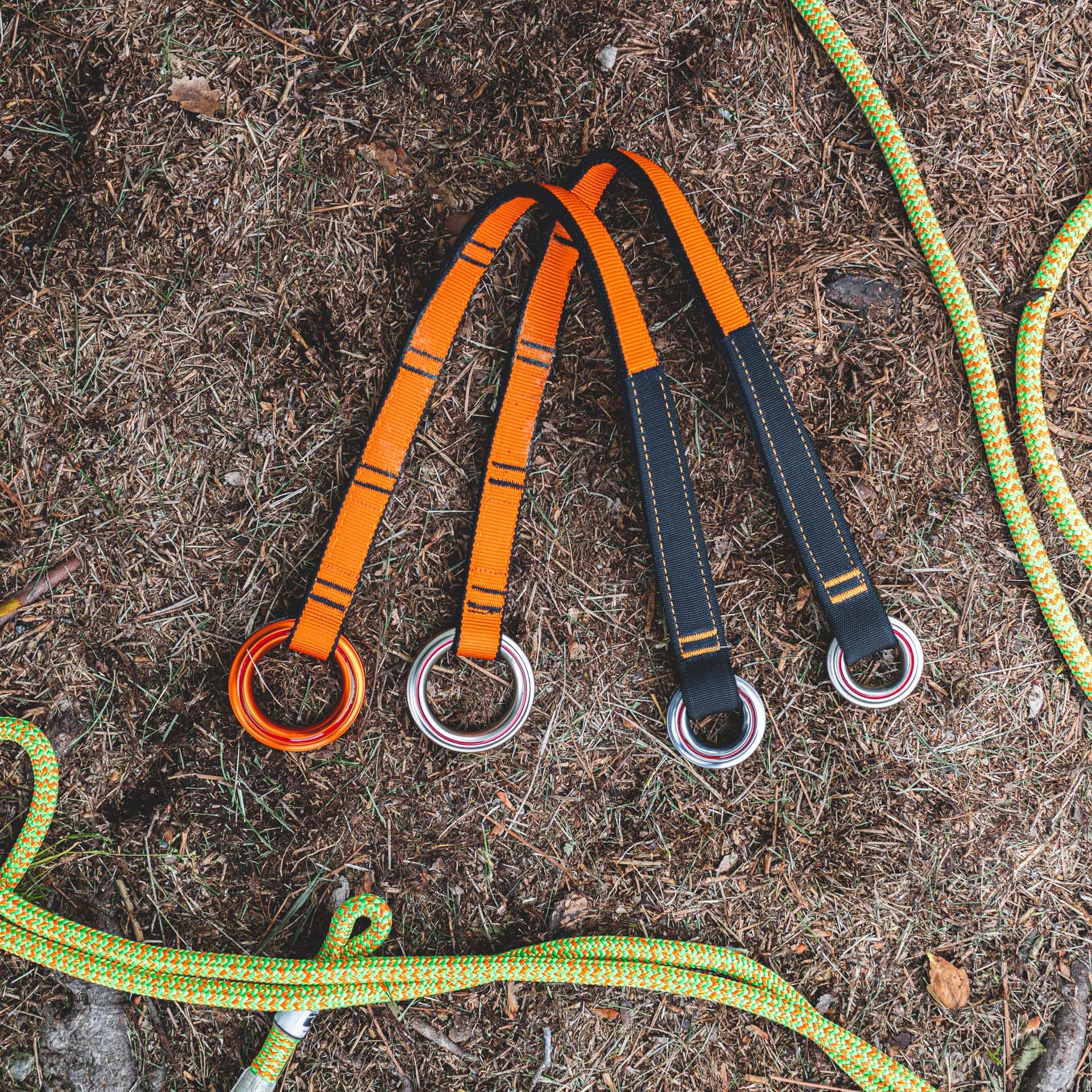 Notch friction saver in bright color for quick visibility on the tree