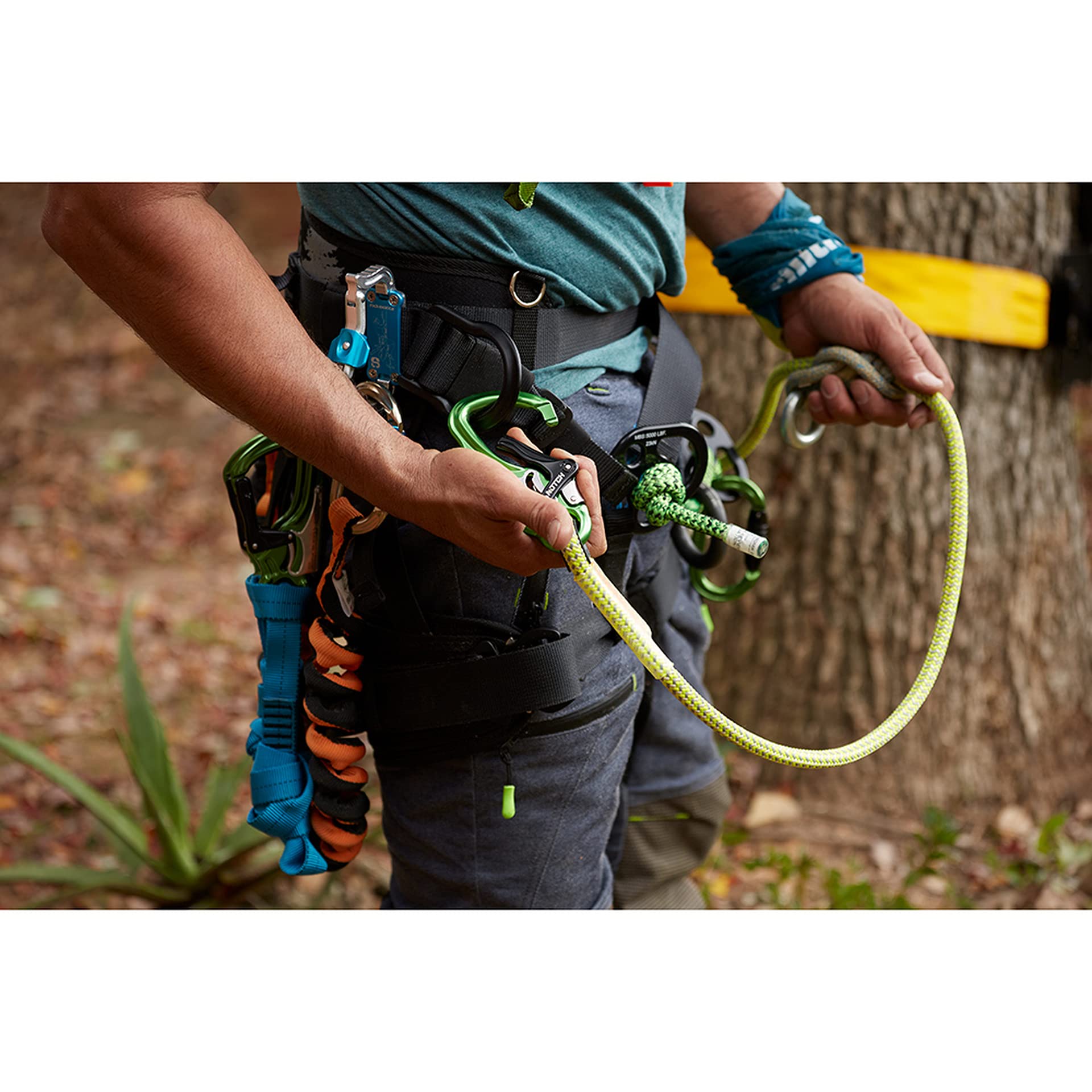Notch triple action snaphook green 30 kN rating ensures reliable performance in demanding environments.
