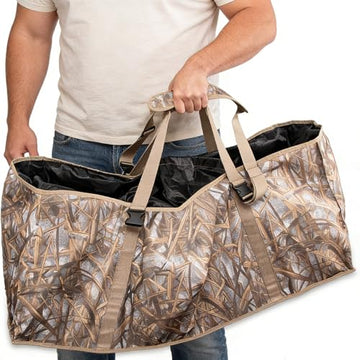 Nowaca decoy bag carried by hunter demonstrating easy transport to site.