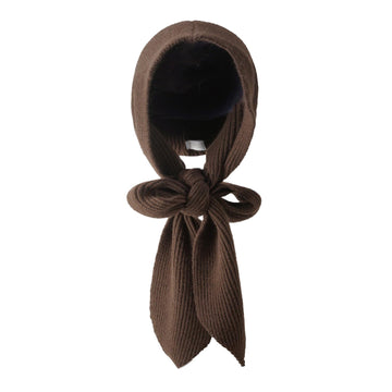 NUEAYMS wearing warmth on the go demonstrates comfortable all-day wear.