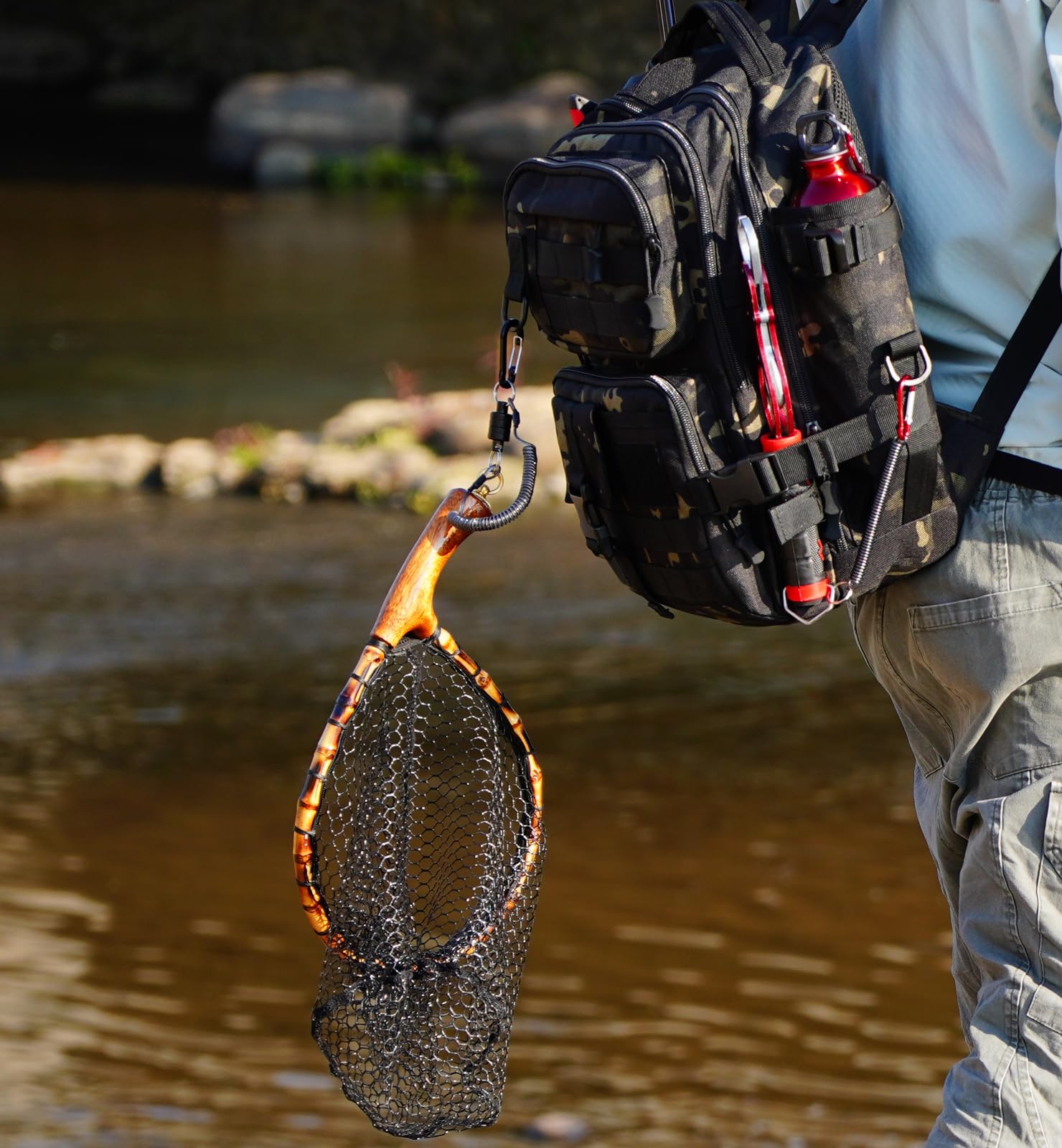 Magnetic clip and safety rope lanyard attached to the net