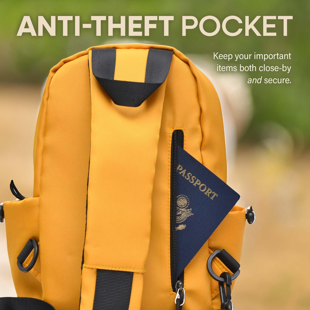 Nupouch reflective zipper detail enhances visibility during night runs.