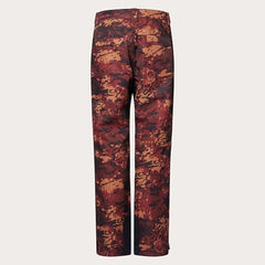 Oakley Divisional Cargo Shell Pant kick panel-closure showcases reinforced durability on rugged trails.