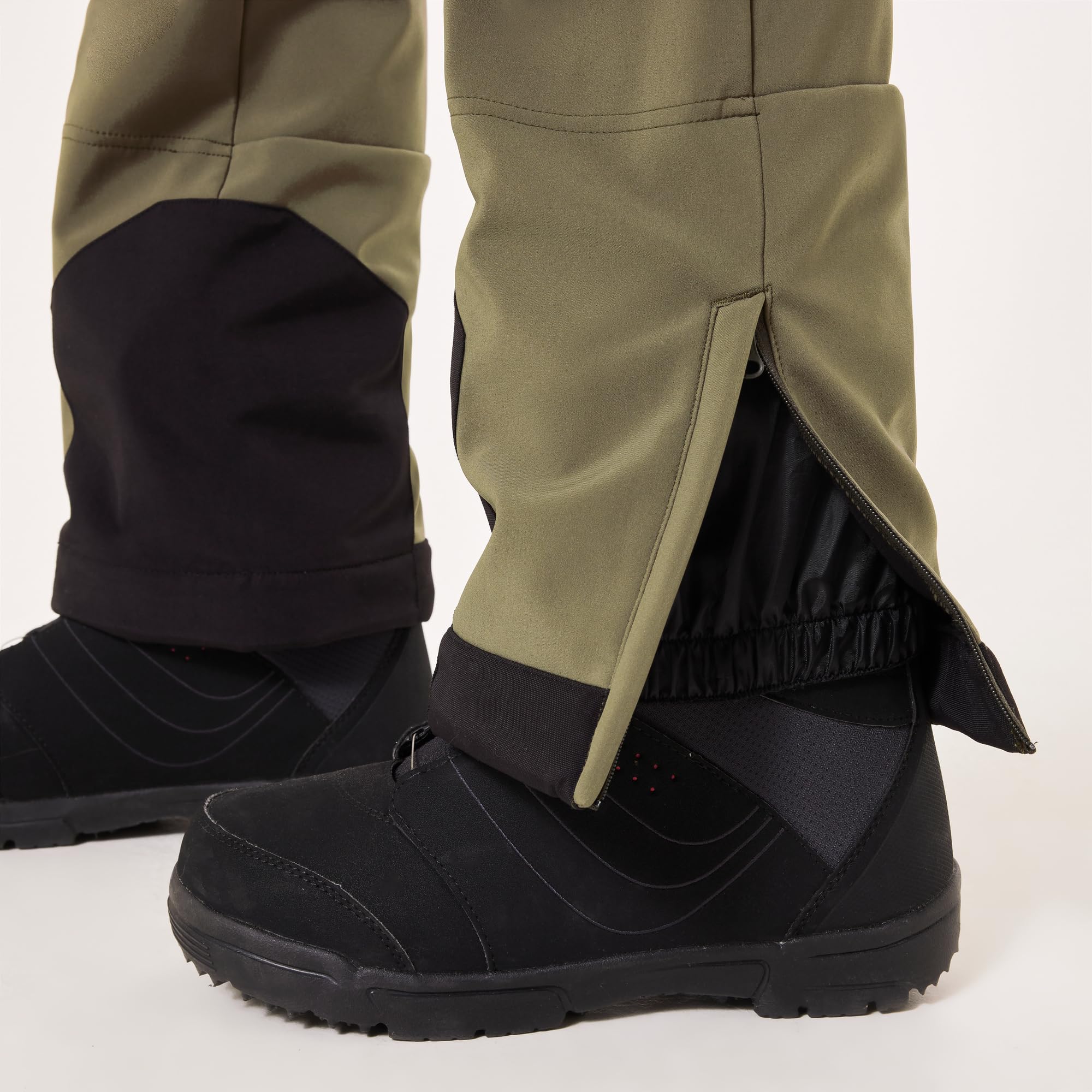 Oakley Harper Softshell Pants reinforced kick panels for durability