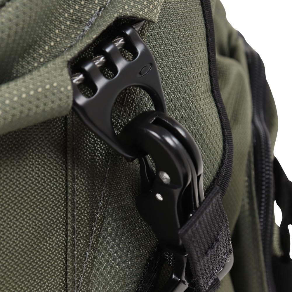 Oakley Kitchen Sink Backpack abrasion-resistant fabric protects contents in rugged conditions