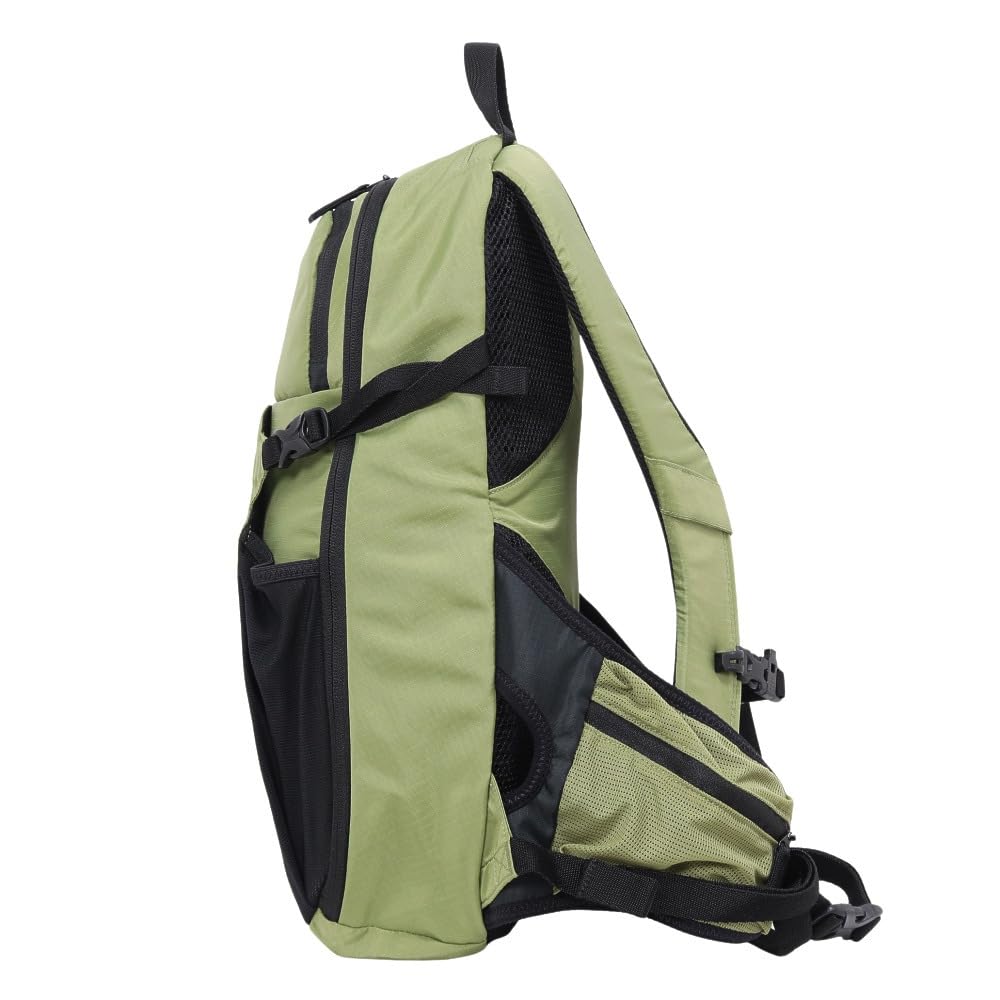 Hydrapak 2L bladder integrated for on-the-go hydration with Oakley bag