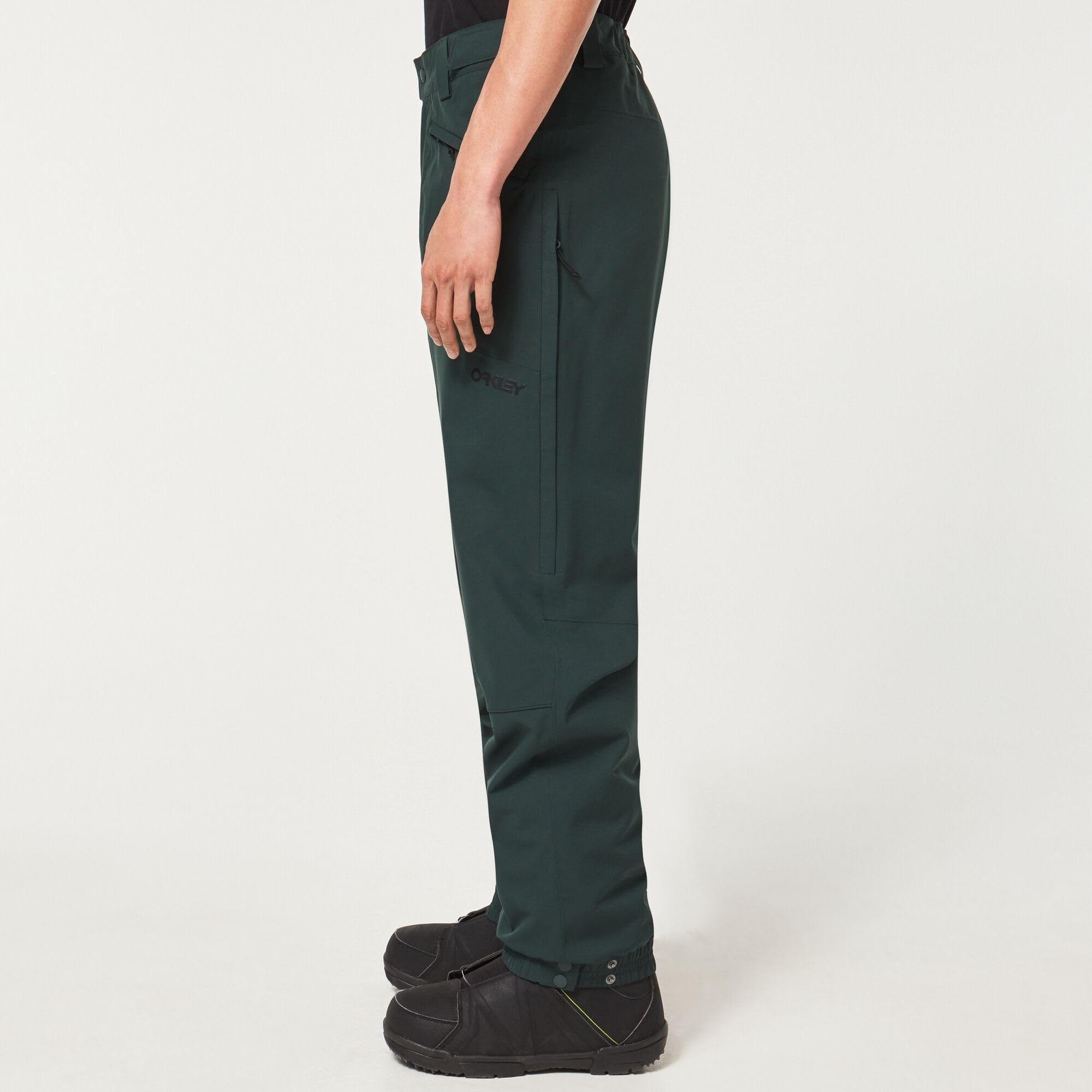 Oakley TNP Evoke RC Shell Pant in action demonstrates mobility on trails.