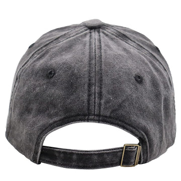 Unisex model wearing OASCUVER Boat Hair Don't Care Hat outdoors