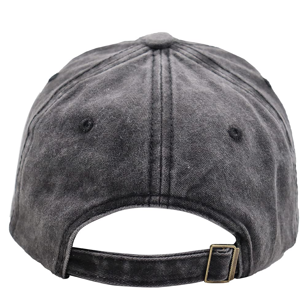 Unisex model wearing OASCUVER Boat Hair Don't Care Hat outdoors
