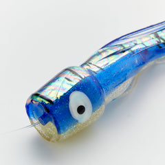 OCEAN CAT with 3D eyes and rubber skirts mimics live bait.