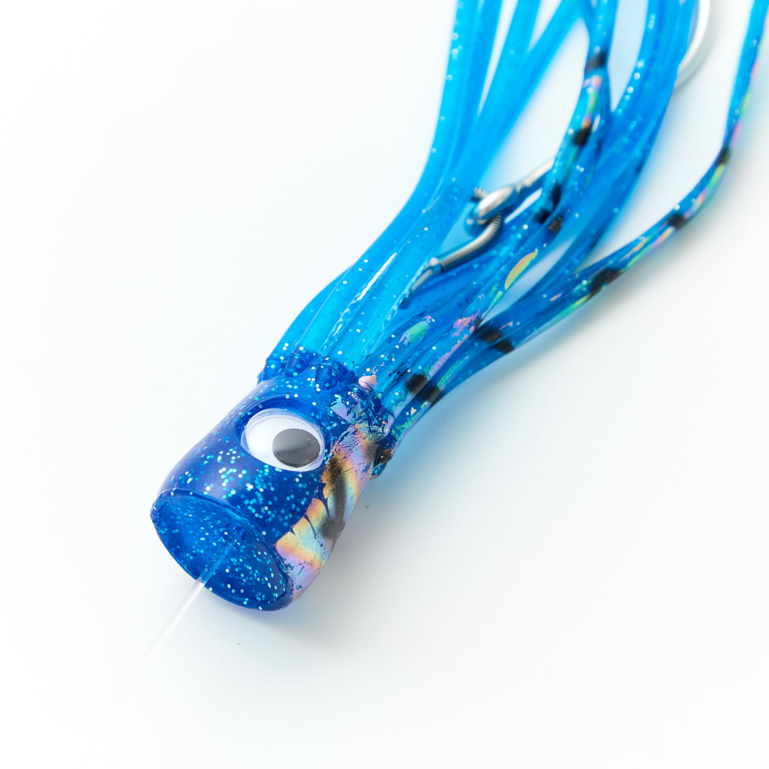 Detail of OCEAN CAT 6-inch lure skirts showing lifelike motion