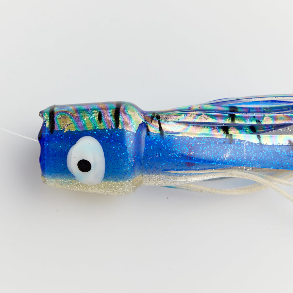 OCEAN CAT rigged 7/0 stainless circle hooks for strong offshore hookups.