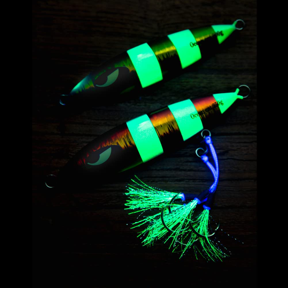 OCEAN CAT glow tassels exposed to sun activate glow for better visibility in dim waters.