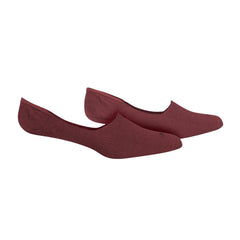 Basix no-show knit highlights breathable fabric and lightweight cushioning for all-day wear.