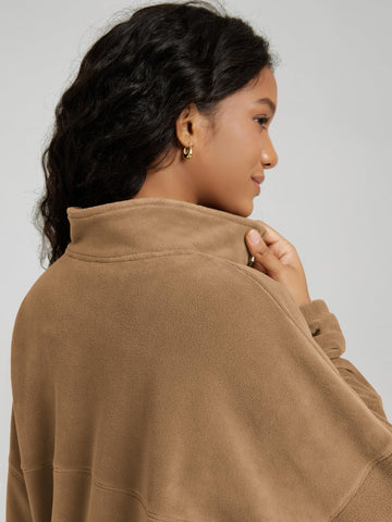 ODODOS jacket pocket detail emphasizes practical access and everyday utilitarian convenience.