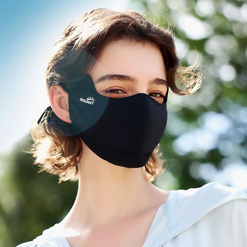 OHRAIN black neck gaiter showcased for simple, durable wear.