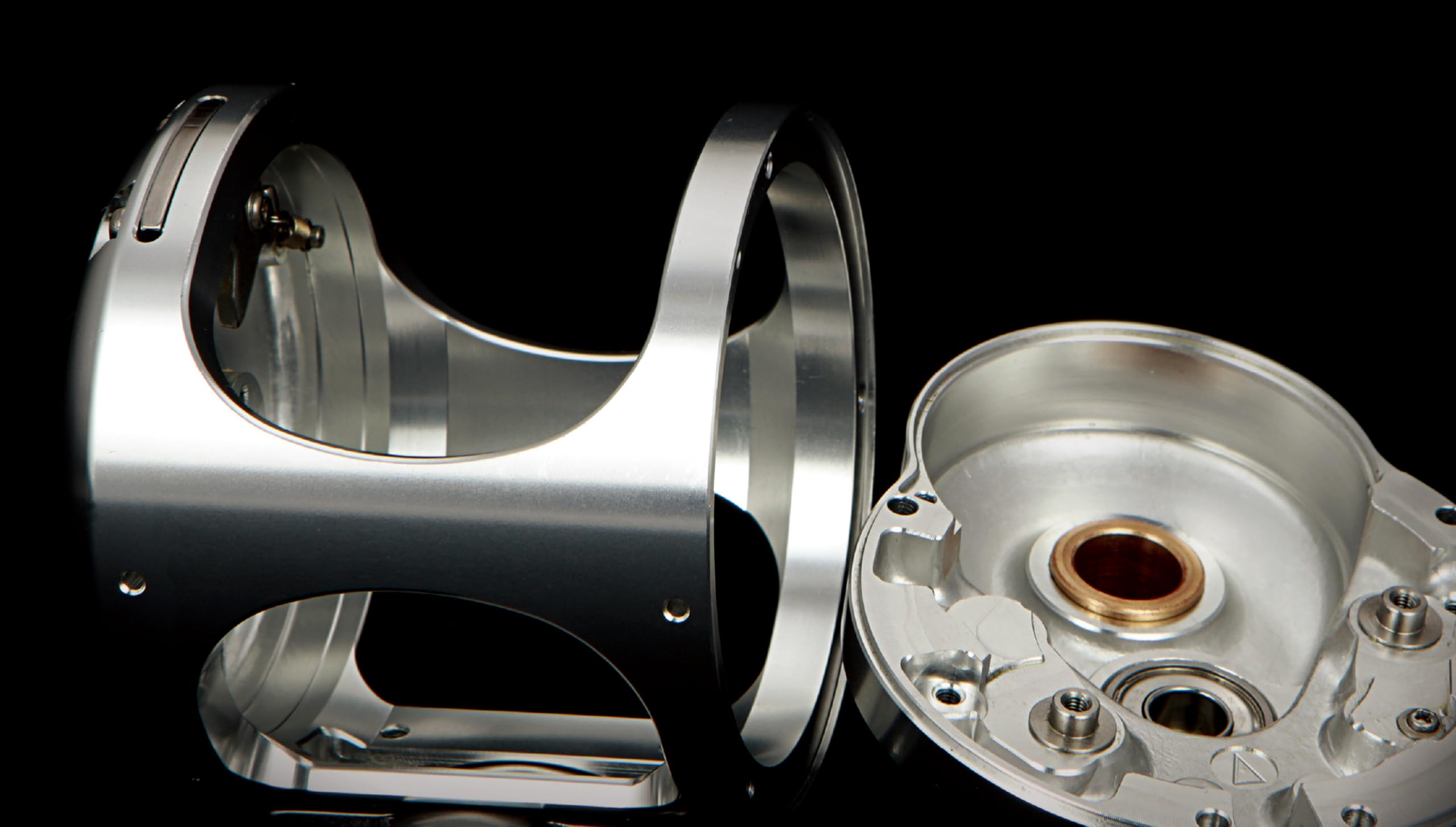 Okuma Cavalla Ergo Grip handle enhances comfort during long battles.
