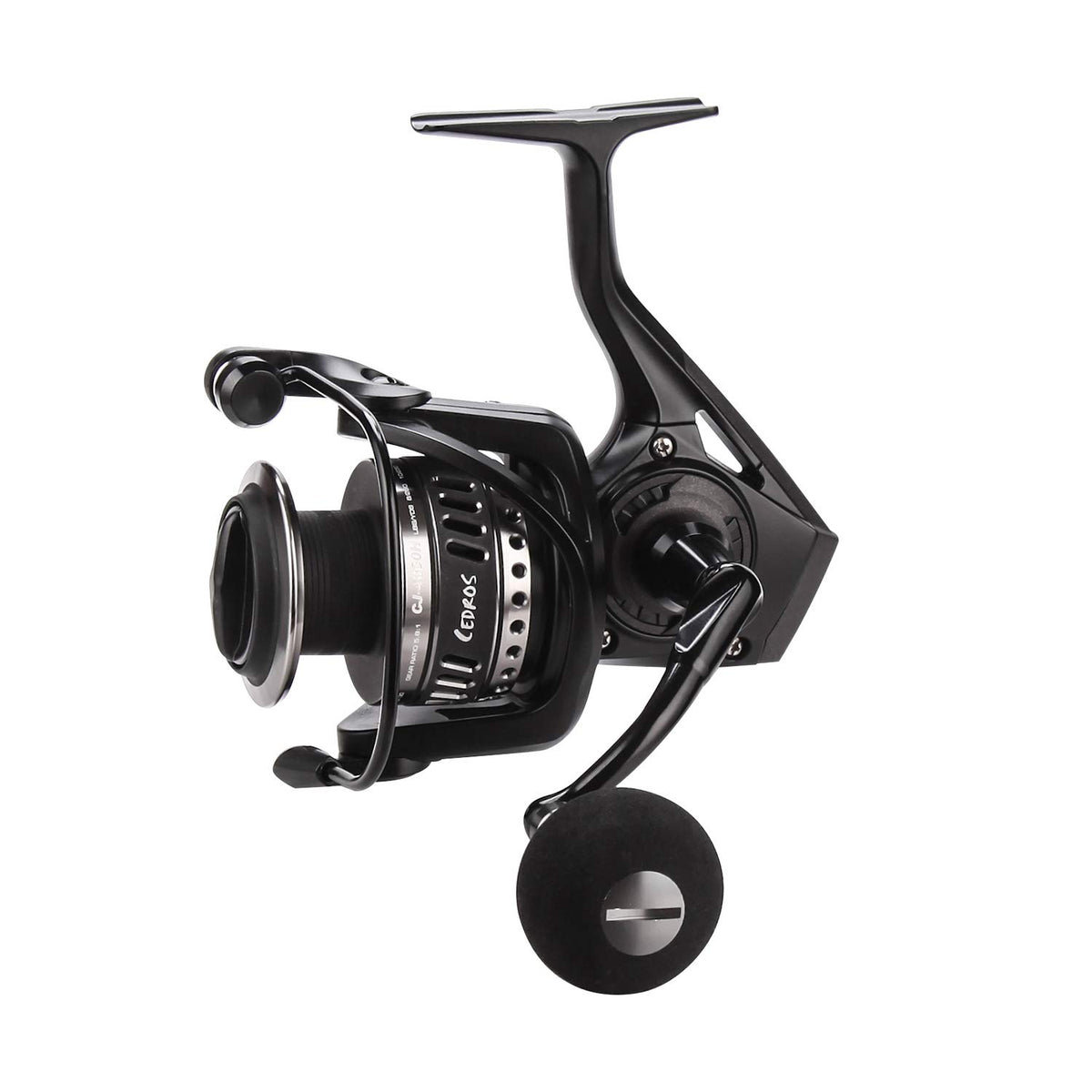Okuma Cedros CJ-600H close-up showing Dual Force Drag for smooth saltwater stopping power.