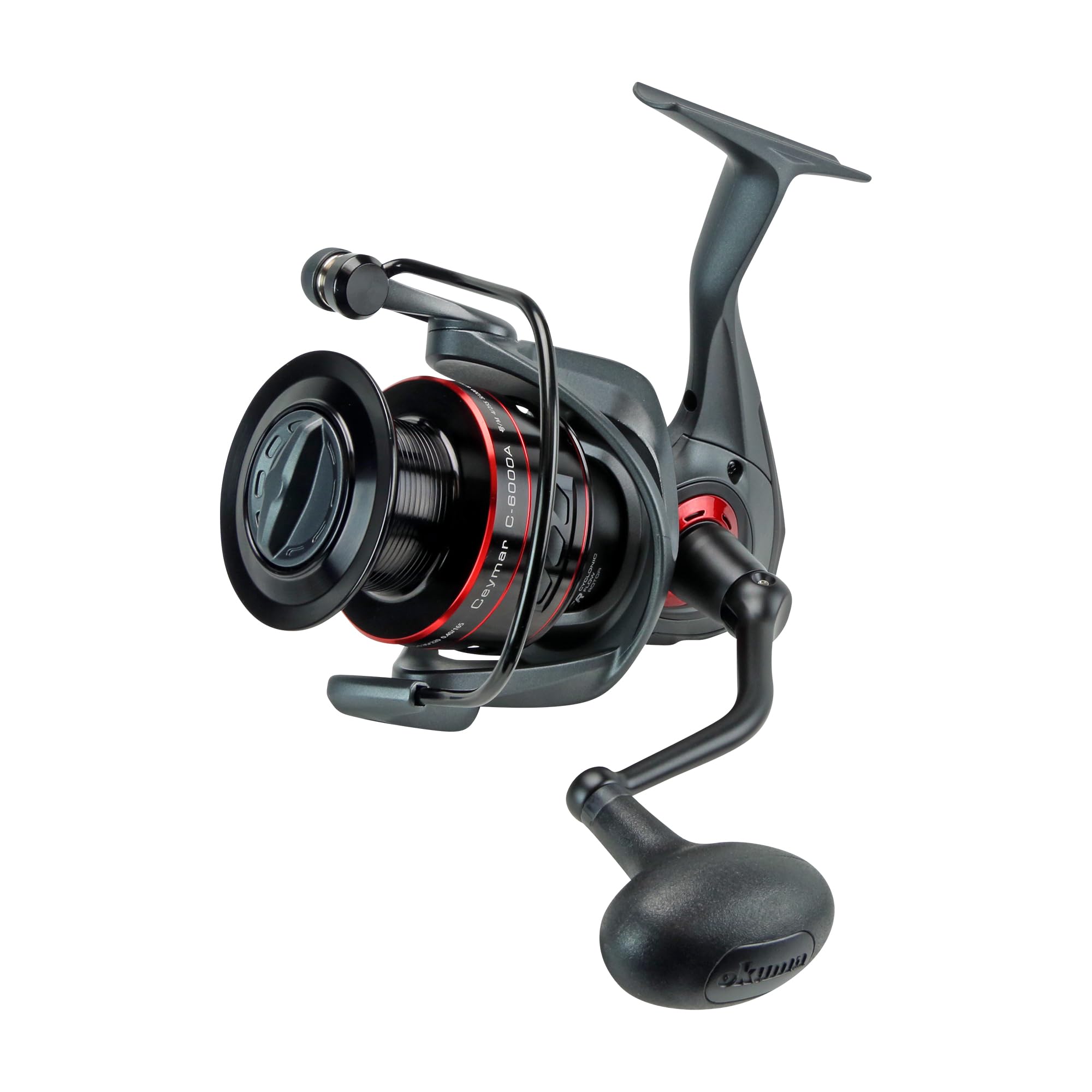 Okuma Ceymar A reel bail system enhances smooth casting control.