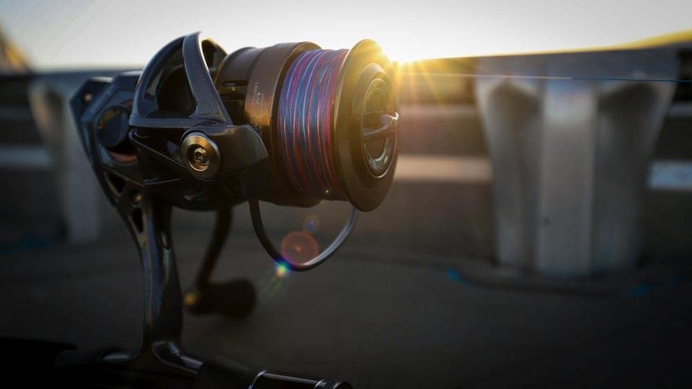 Okuma Epixor XT 40 ambidextrous handle supports versatile casting setups.