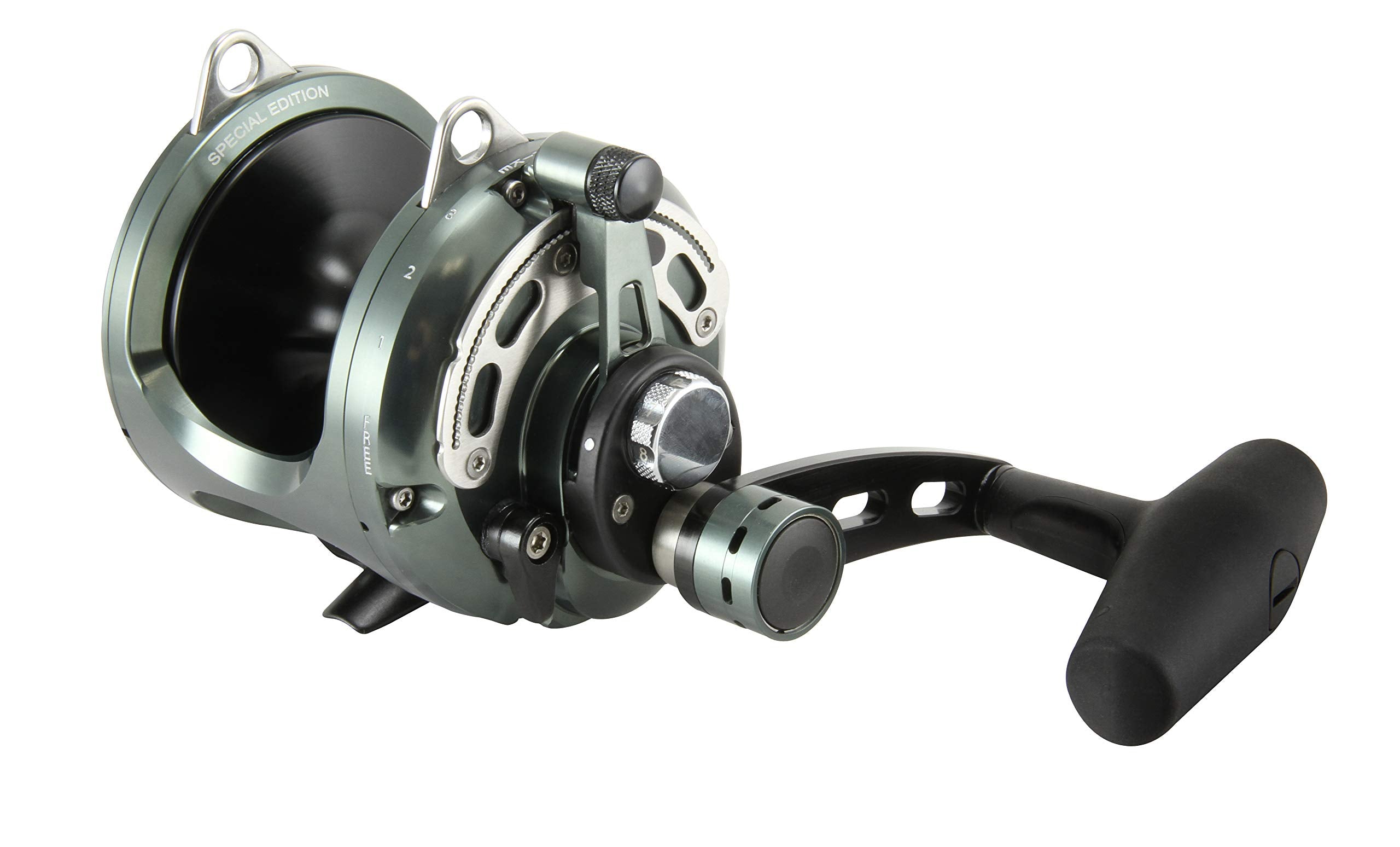 Okuma Makaira two-speed gearing enables fast retrieves and powerful deep-water setups