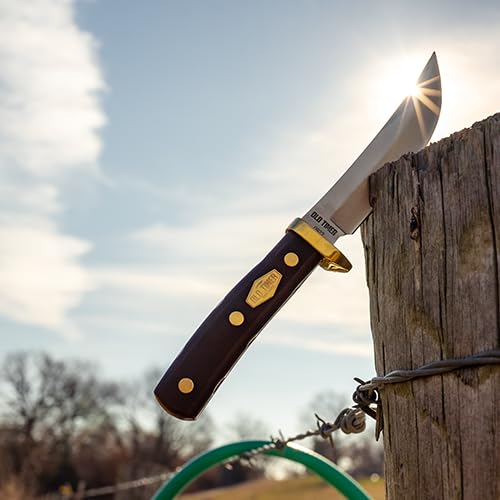 Ergonomic Delrin handle with sawcut texture