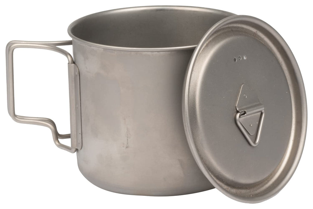 Olicamp Titanium Space Saver mug locking lid tab ensures spill-safe closure.