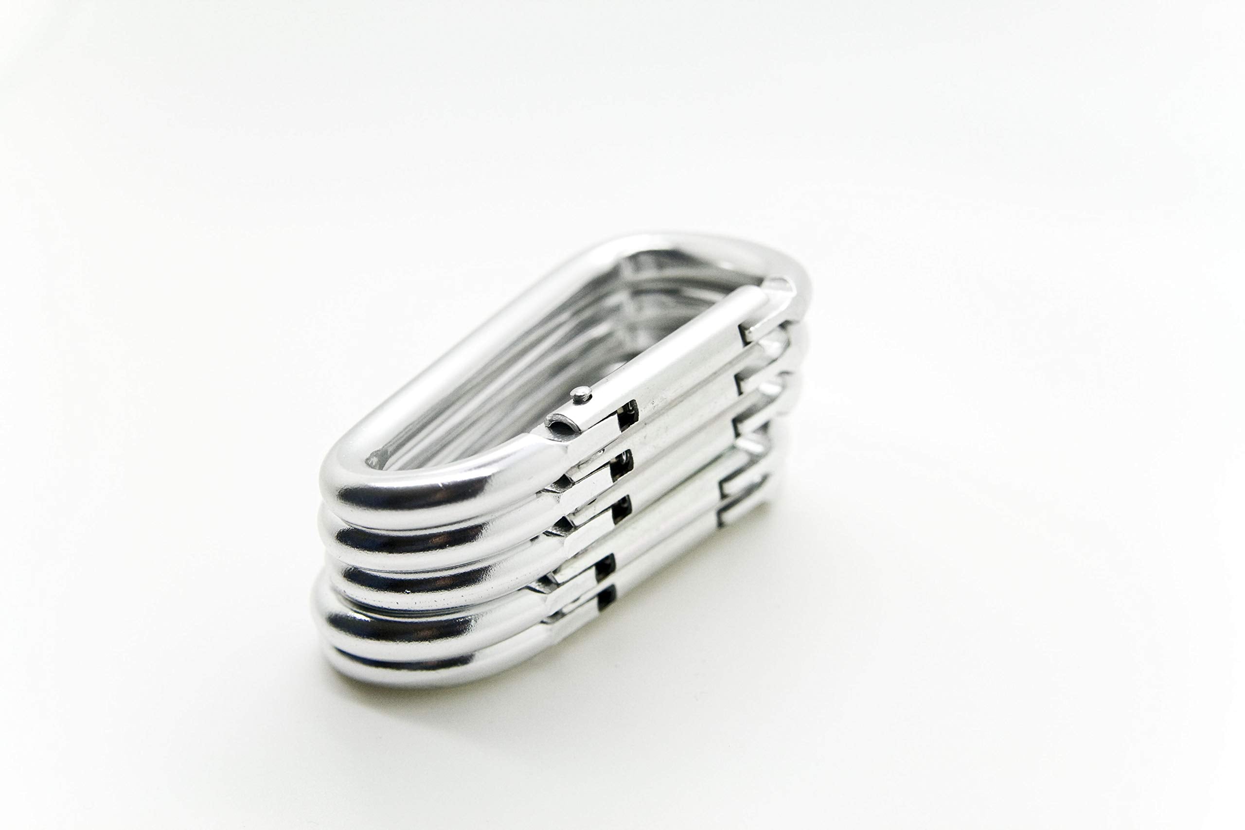 ONDEPOT slip-free spring hinge enables one-handed attachment and release.
