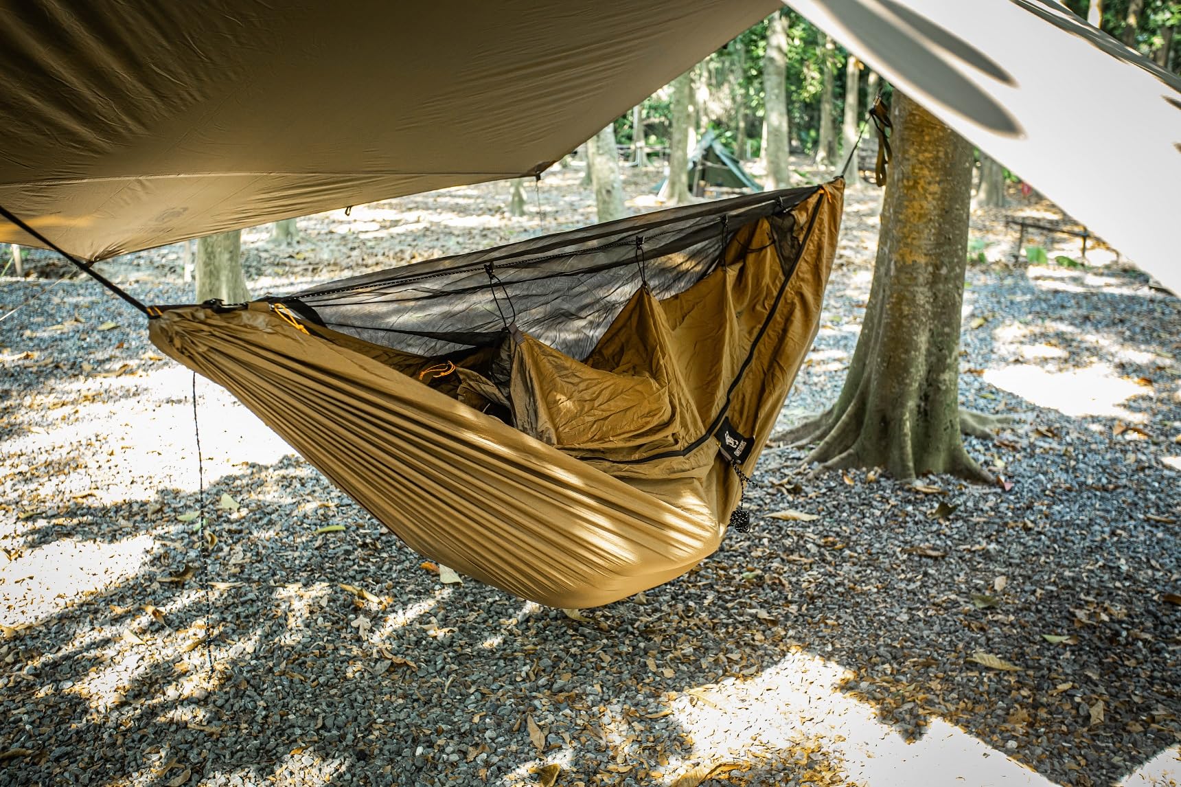 OneTigris KOMPOUND outdoor-use backyard setup for relaxed recreation.