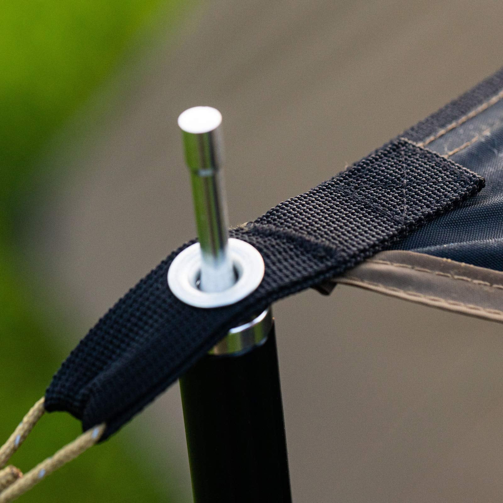 OneTigris lightweight poles weigh 670g for easy carry on trips.