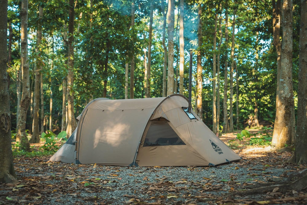 OneTigris Raven Nest rugged 70D nylon fabric keeps weight reasonable and durable.