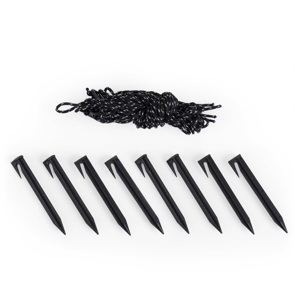 ONIVA Manta carrying case with stakes simplifies transport and setup.