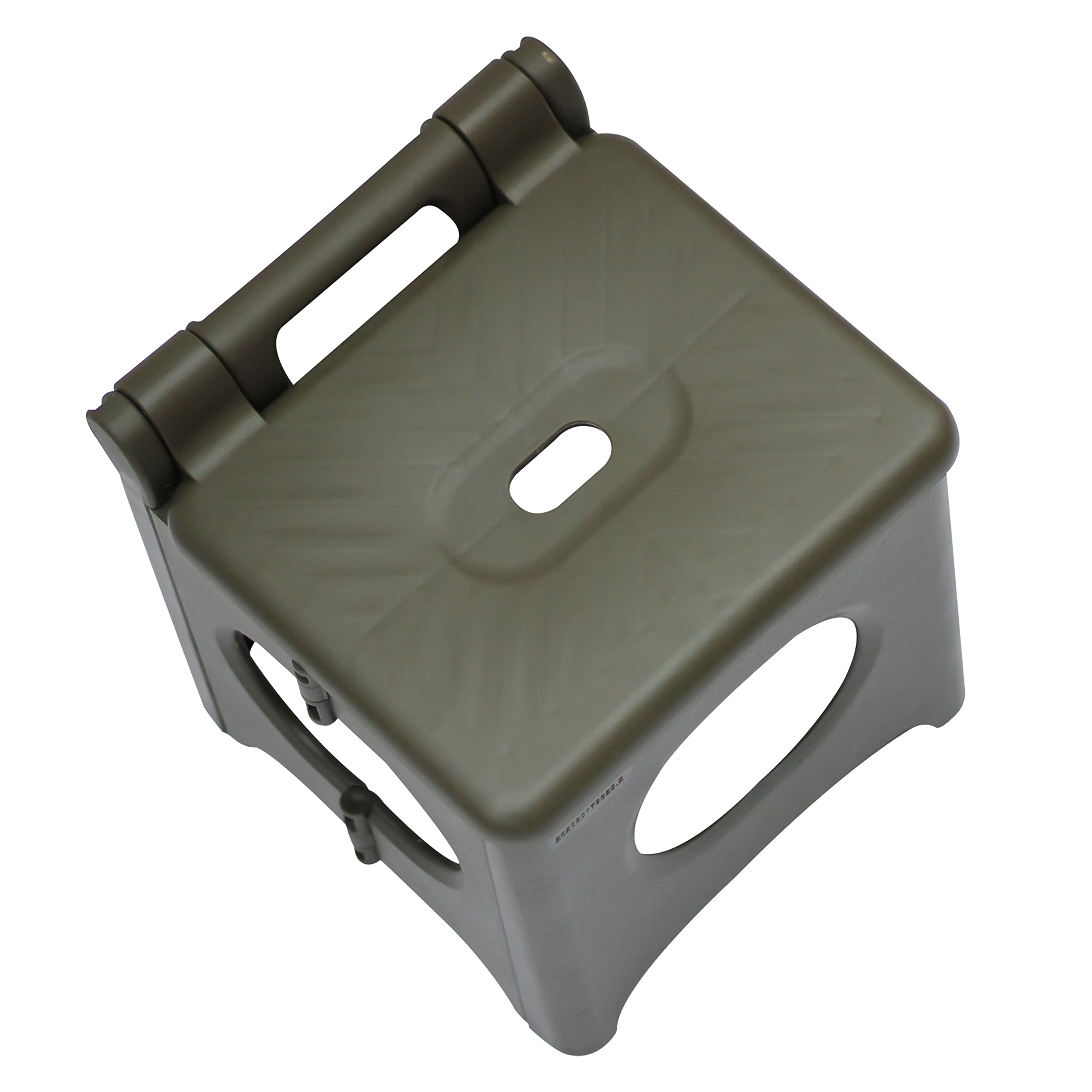 Onmaru mini folding stool fits in golf bags for on-course rests.