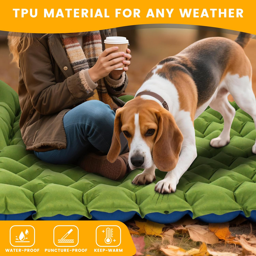Oramoose water-resistant top surface is easy to wipe clean after adventures.
