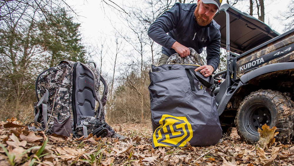 Inside mesh pockets for organized gear