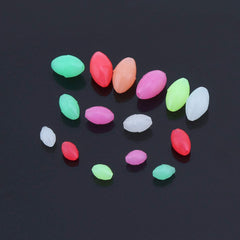 Green luminous beads that glow in the dark