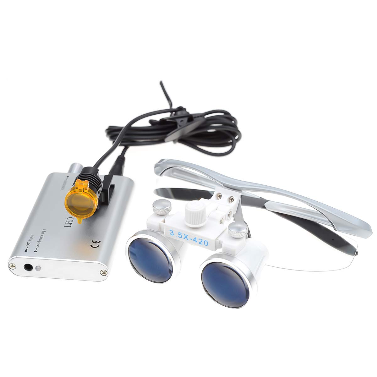 420 mm working distance keeps hands free during focus