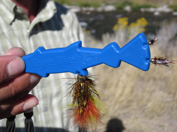 Close-up of funnel slot for sizes 10-14