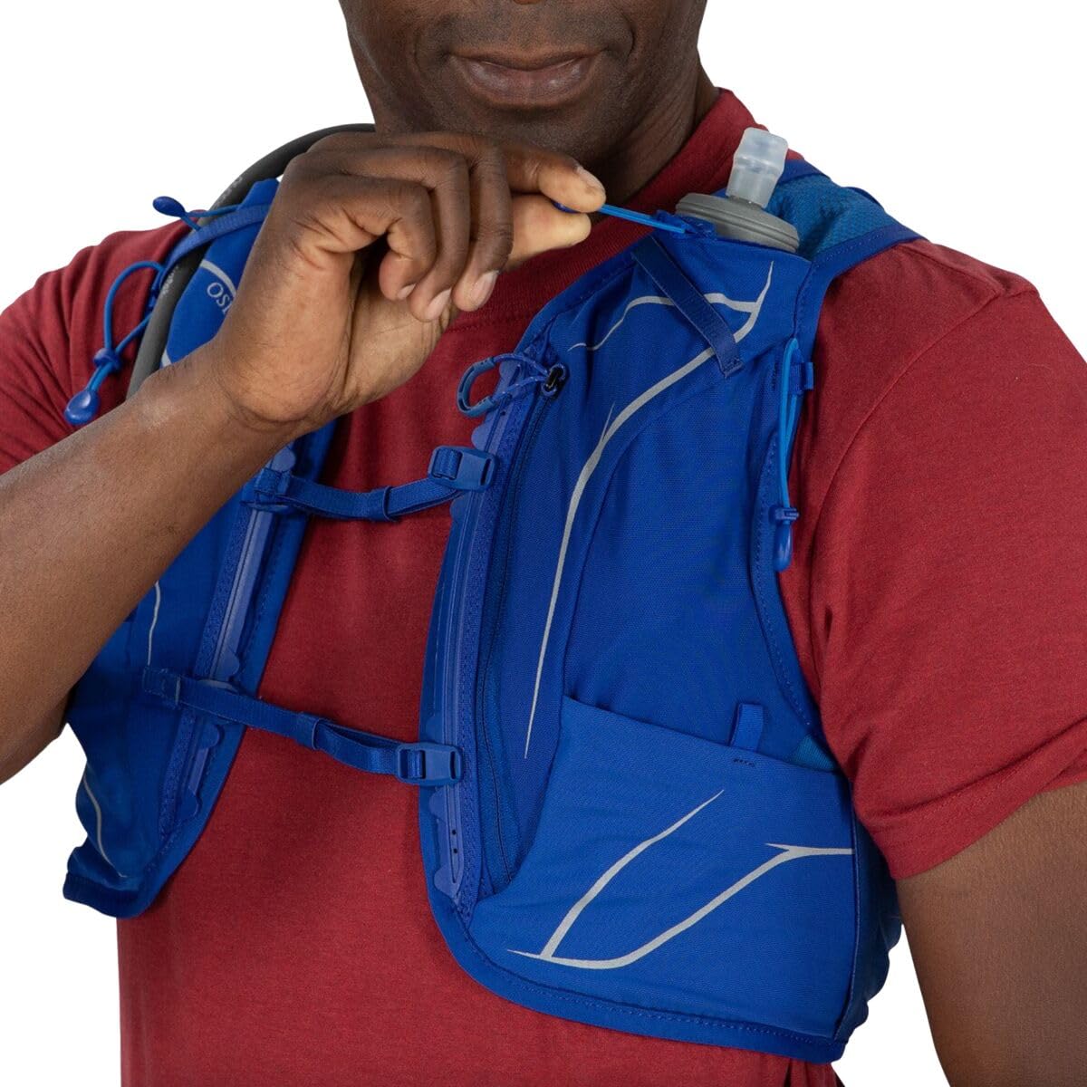 Osprey Duro front stretch pocket keeps essentials within reach