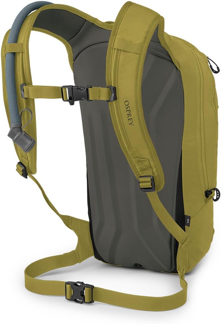 Osprey Glade 12L slim profile remains lift-safe on the mountain.