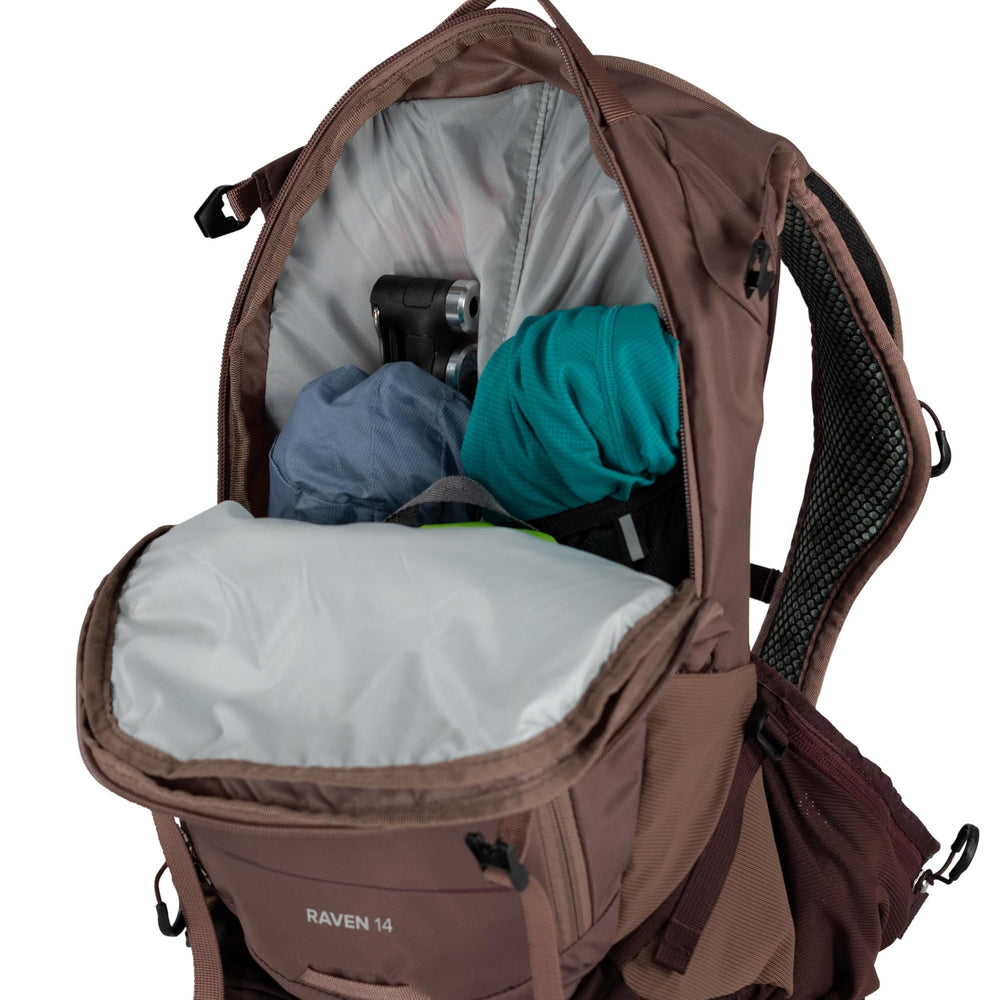 Osprey hydration sleeve access allows easy water reach