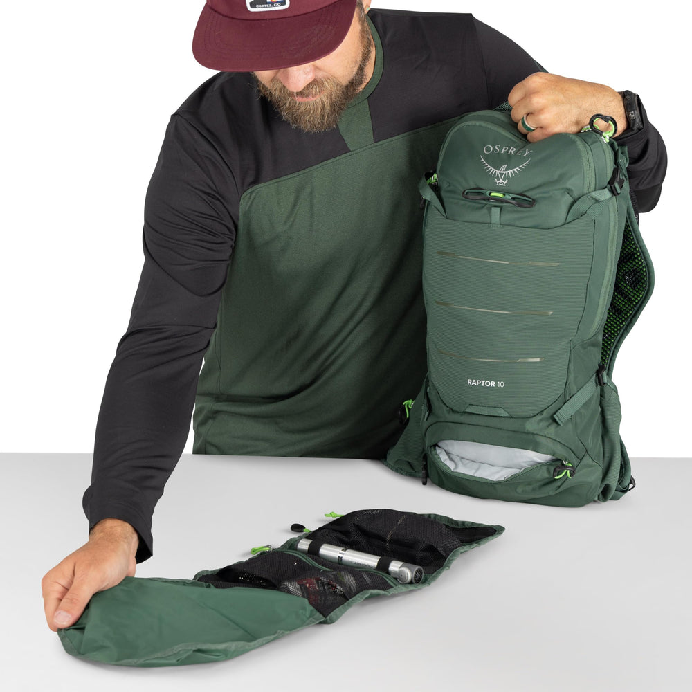 Osprey Raptor 10L stretch front pocket for quick gear stow.