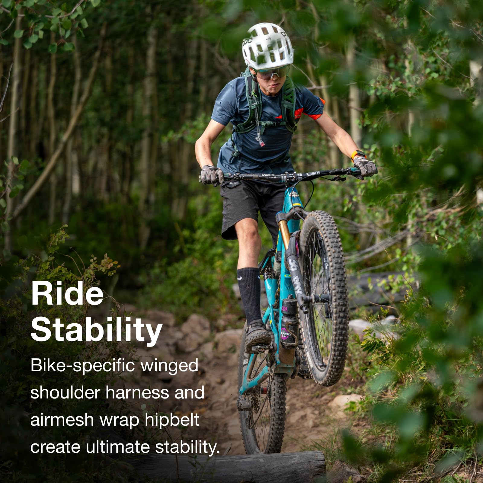 Osprey Raptor Jr breathable airMesh hipbelt supports comfortable movement.