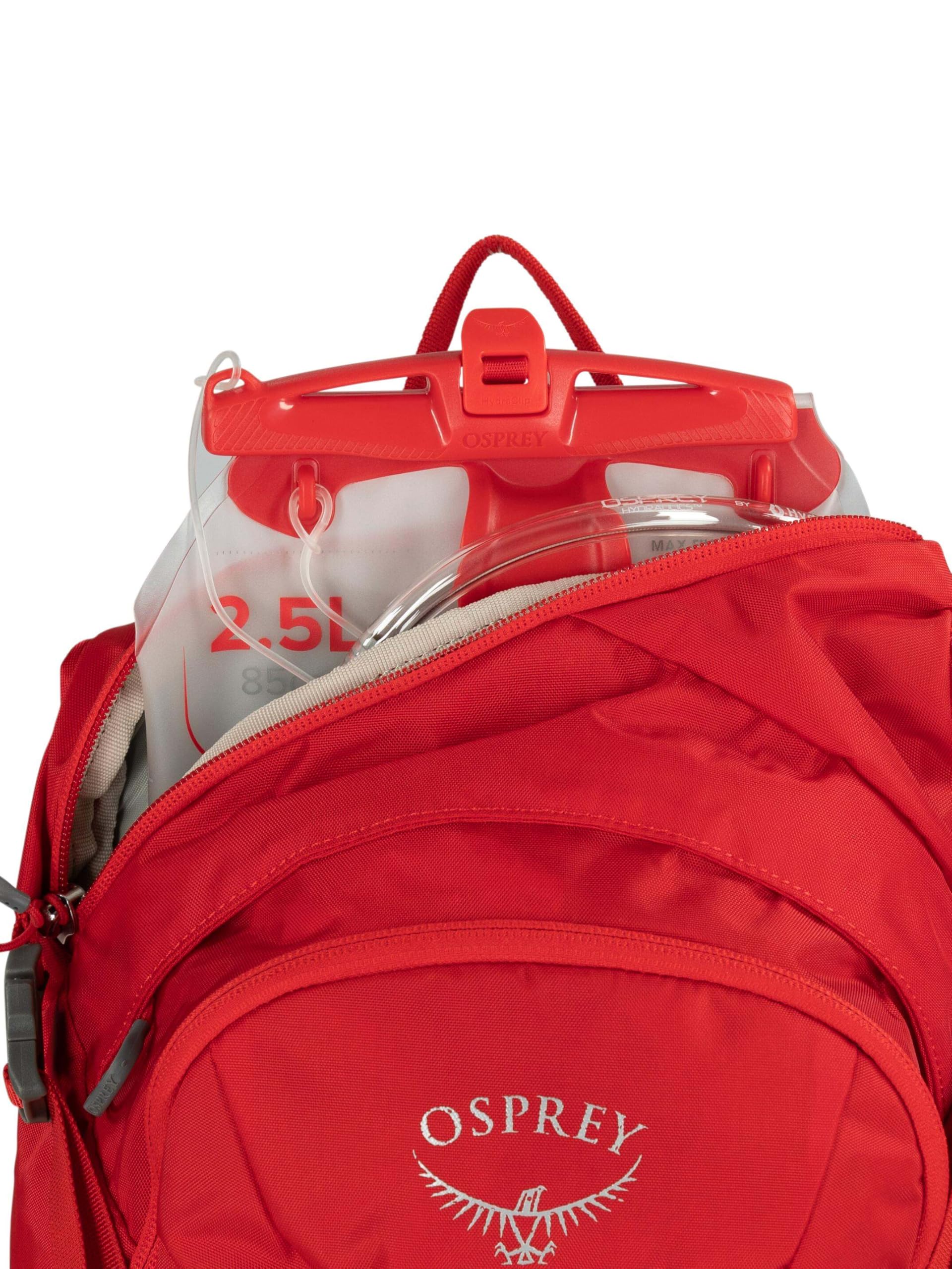 Tool organization pockets on Siskin 12L help stay tidy on rides.