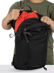 Osprey Sportlite 15L side view highlights lightweight comfort for quick trail transitions.