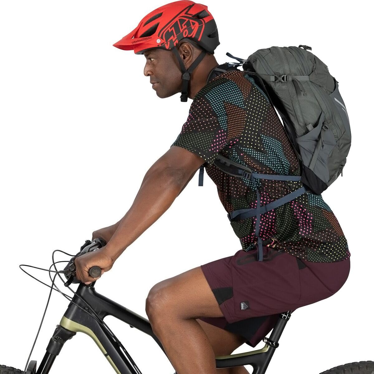 Osprey Syncro 12L ventilated backpanel enhances airflow on climbs