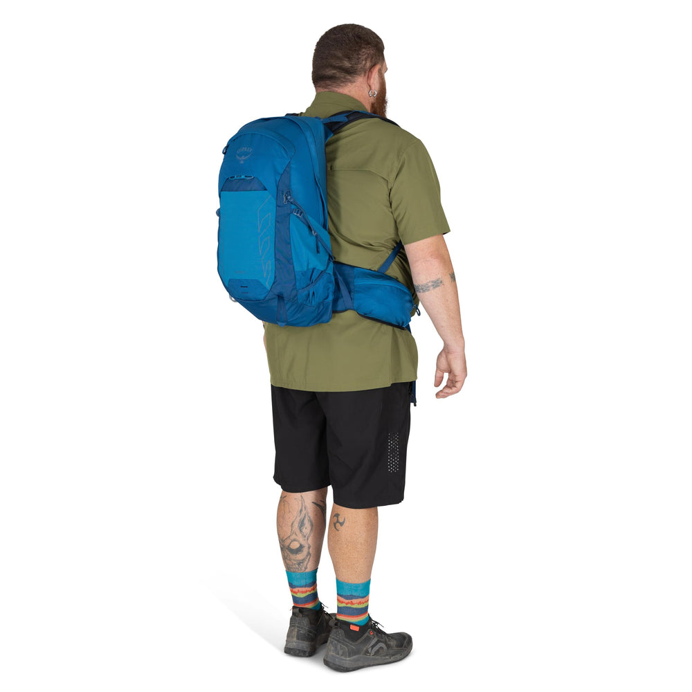 Osprey Talon 22L bluesign-approved fabrics emphasize sustainable materials.