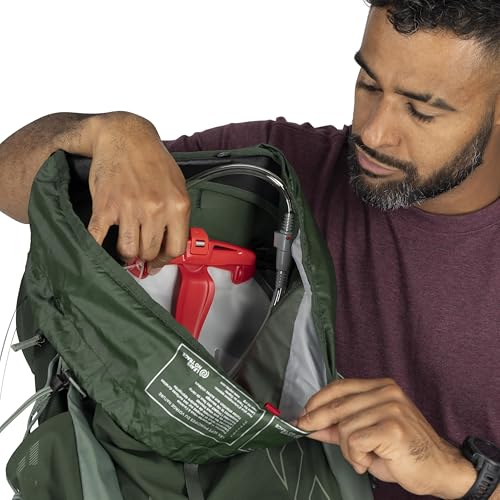 Osprey Talon 44L floating lid simplifies packing and access