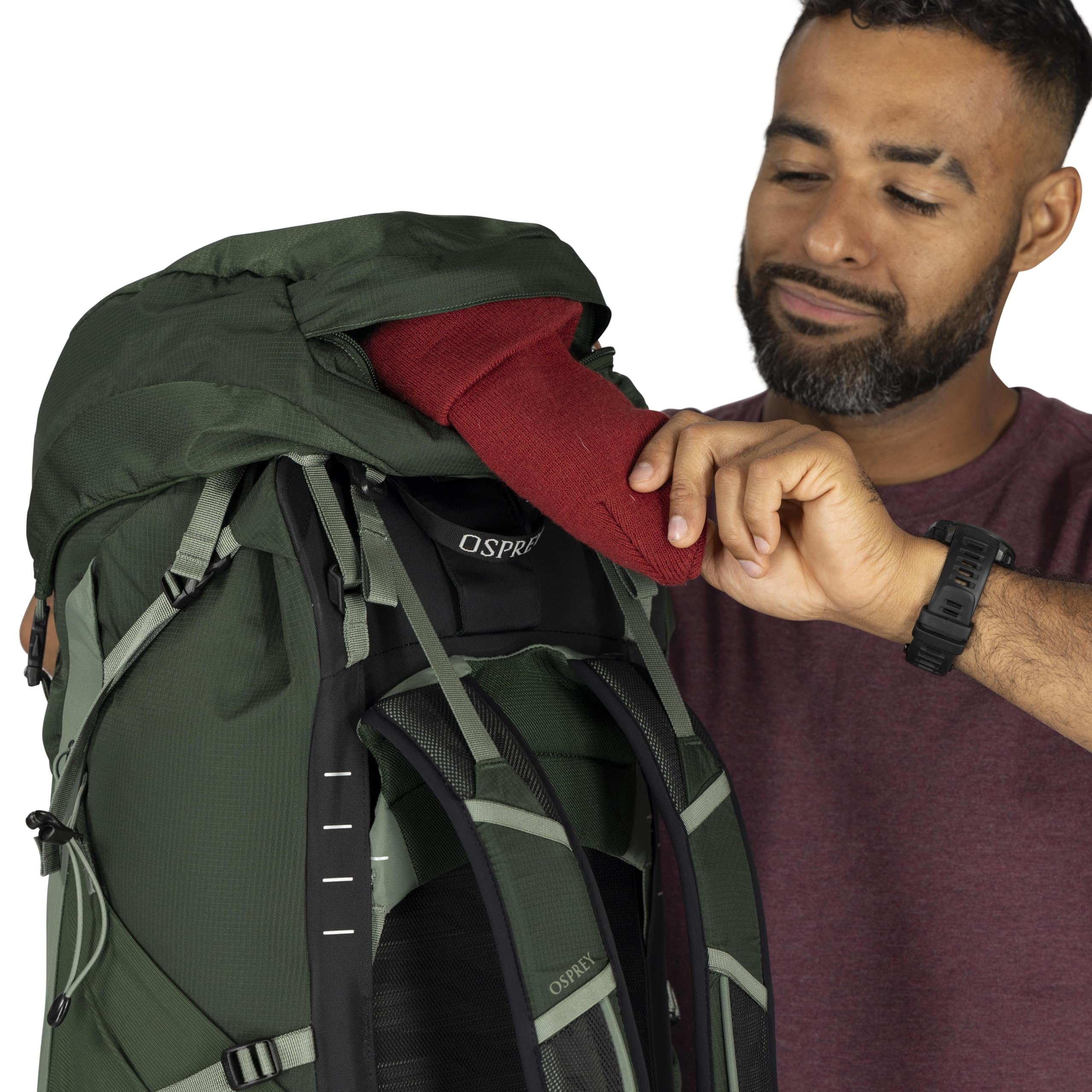 Osprey Talon 44L vertical side zipper for quick gear grab