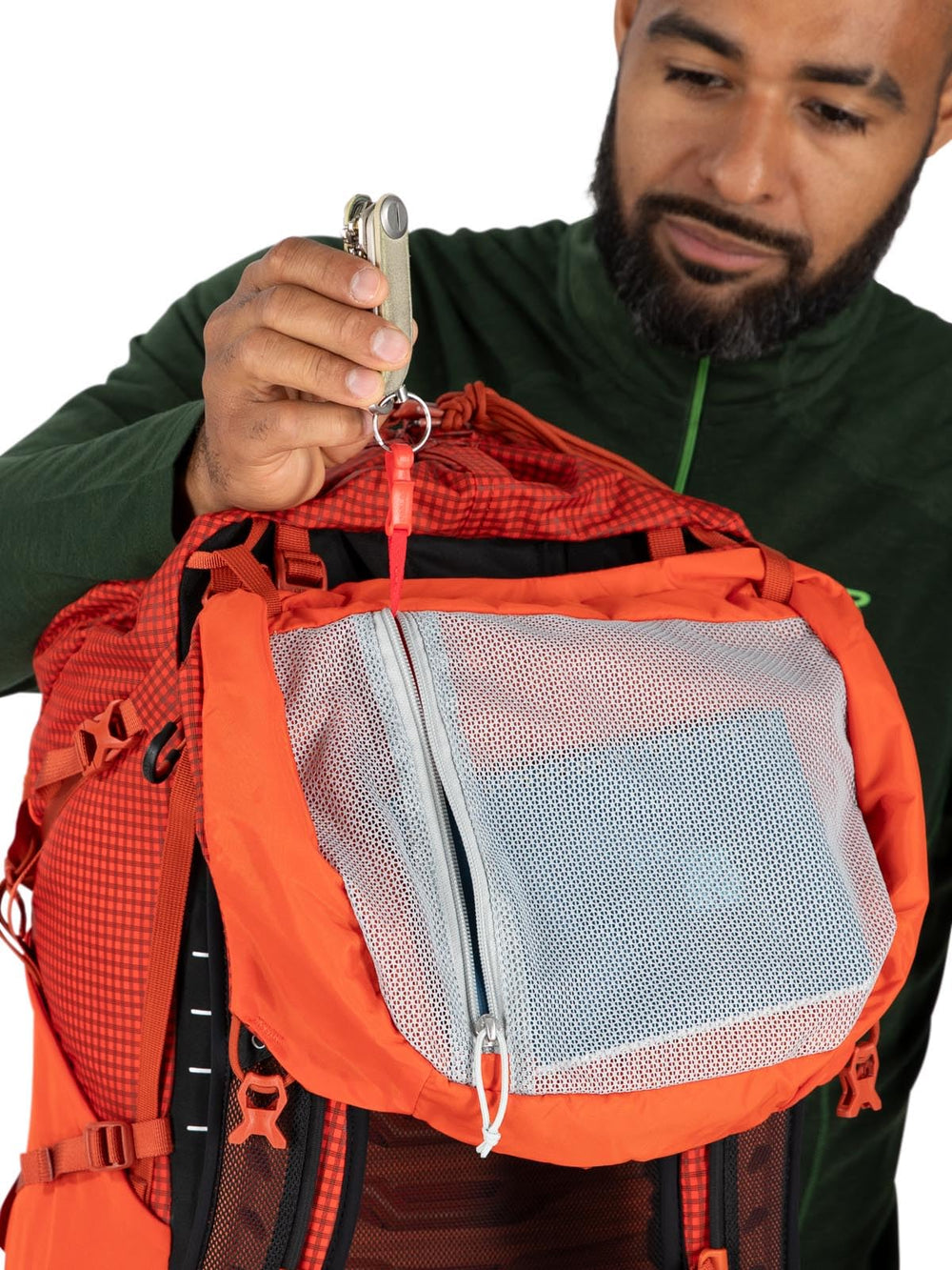 Osprey Talon Pro 40L ripstop-detail reinforces toughness.